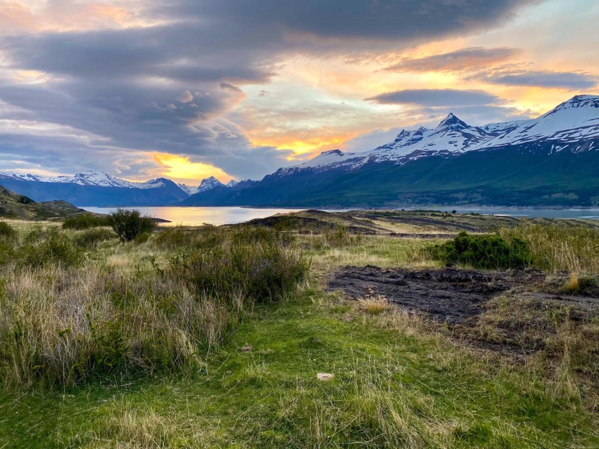 Estancia Nibepo Aike Colonia Francisco Perito Moreno Extérieur photo